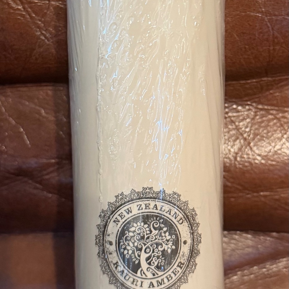 Tweak'd By Nature New Zealand Tamed Bye Bye Frizz Finishing Hair Spray 8 oz NEW